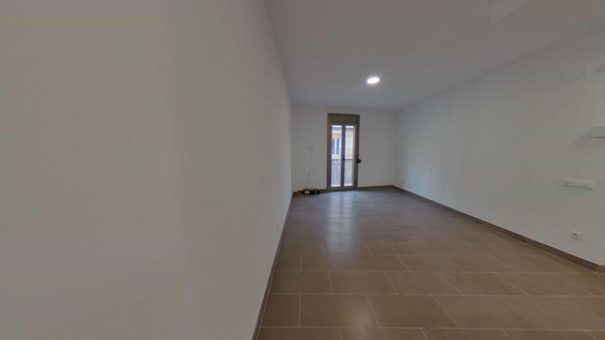Venta de piso en Piso en Calle de Rogent, El Camp de l'Arpa del Clot, Barcelona, Barcelona
photo 4
