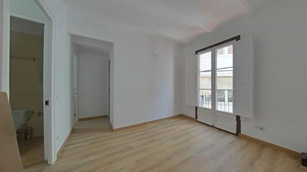 Sale of flat in Piso en Avenida de Gaudí, La Sagrada Família, Barcelona, Barcelona
photo 1