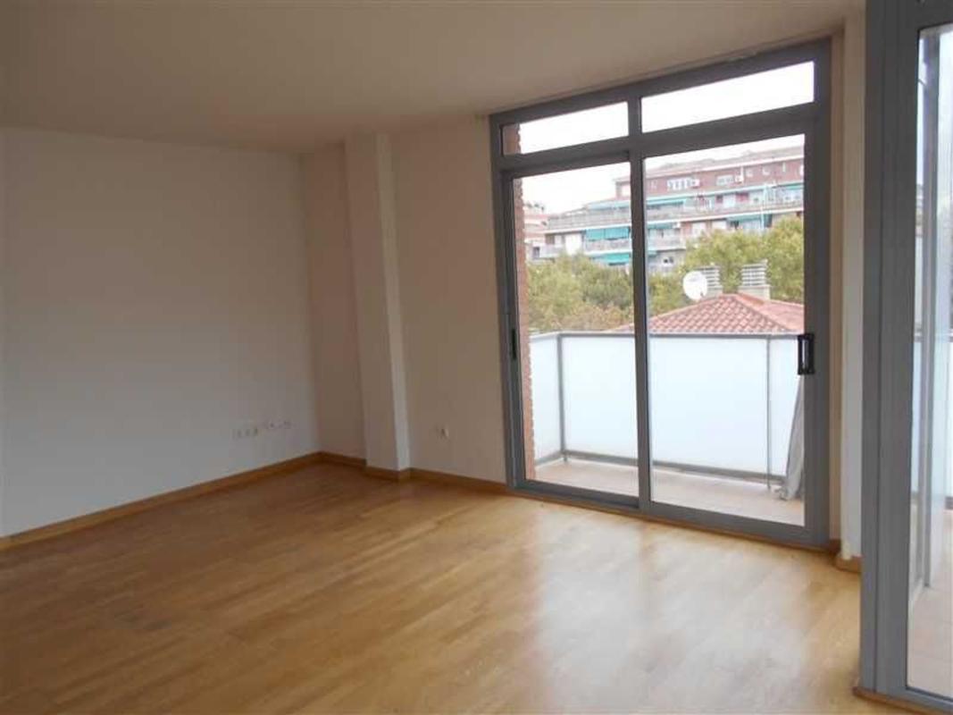 Venta de piso en Piso en Calle d'Orient, Monestir, Sant Cugat del Vallès, Sant Cugat del Vallès
 photo 2