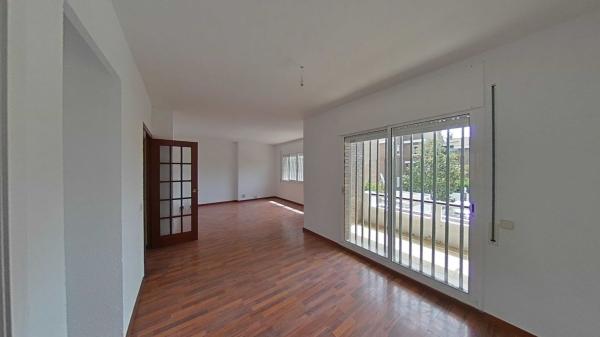 Chalet pareado en Calle Ferrer i Guàrdia, La Roureda, Viladecans photo 1