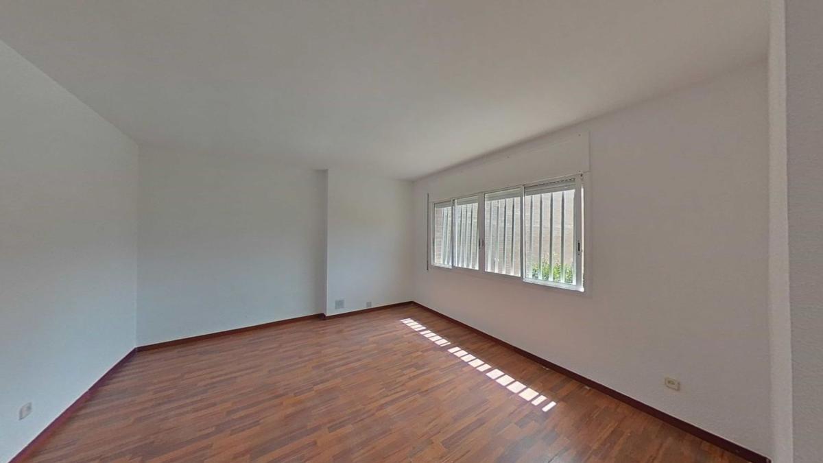 Venta de chalet independiente en Chalet pareado en Calle Ferrer i Guàrdia, La Roureda, Viladecans, Viladecans
photo 4
