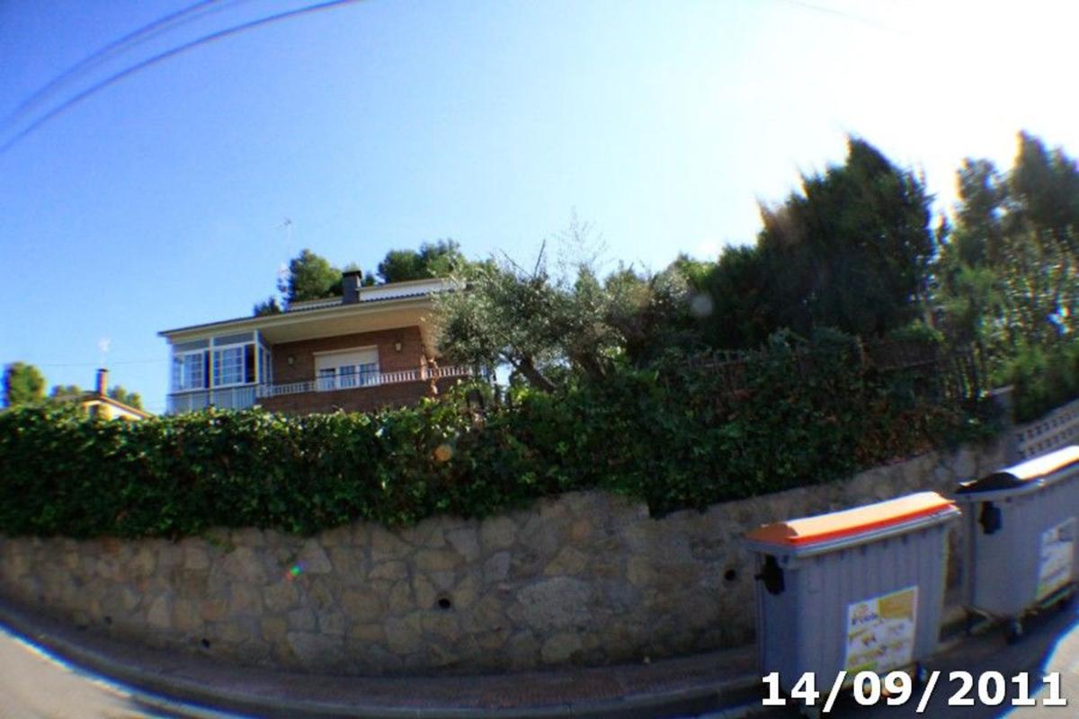 Sprzedaż niezależnego domku jednorodzinnego w Casa o chalet en Avenida de la Mare de Déu de Lourdes, Corbera de Llobregat, Corbera de Llobregat photo 1