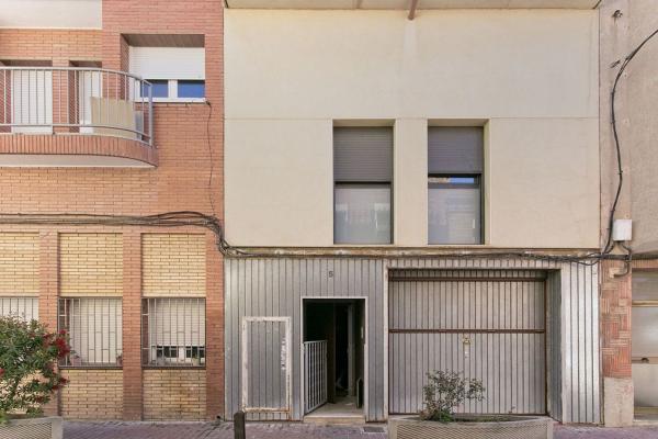 Chalet wolnostojący na sprzedaż w Casa o chalet en Calle de Lepanto, Almeda, Cornellà de Llobregat, Cornellà de Llobregat photo 1