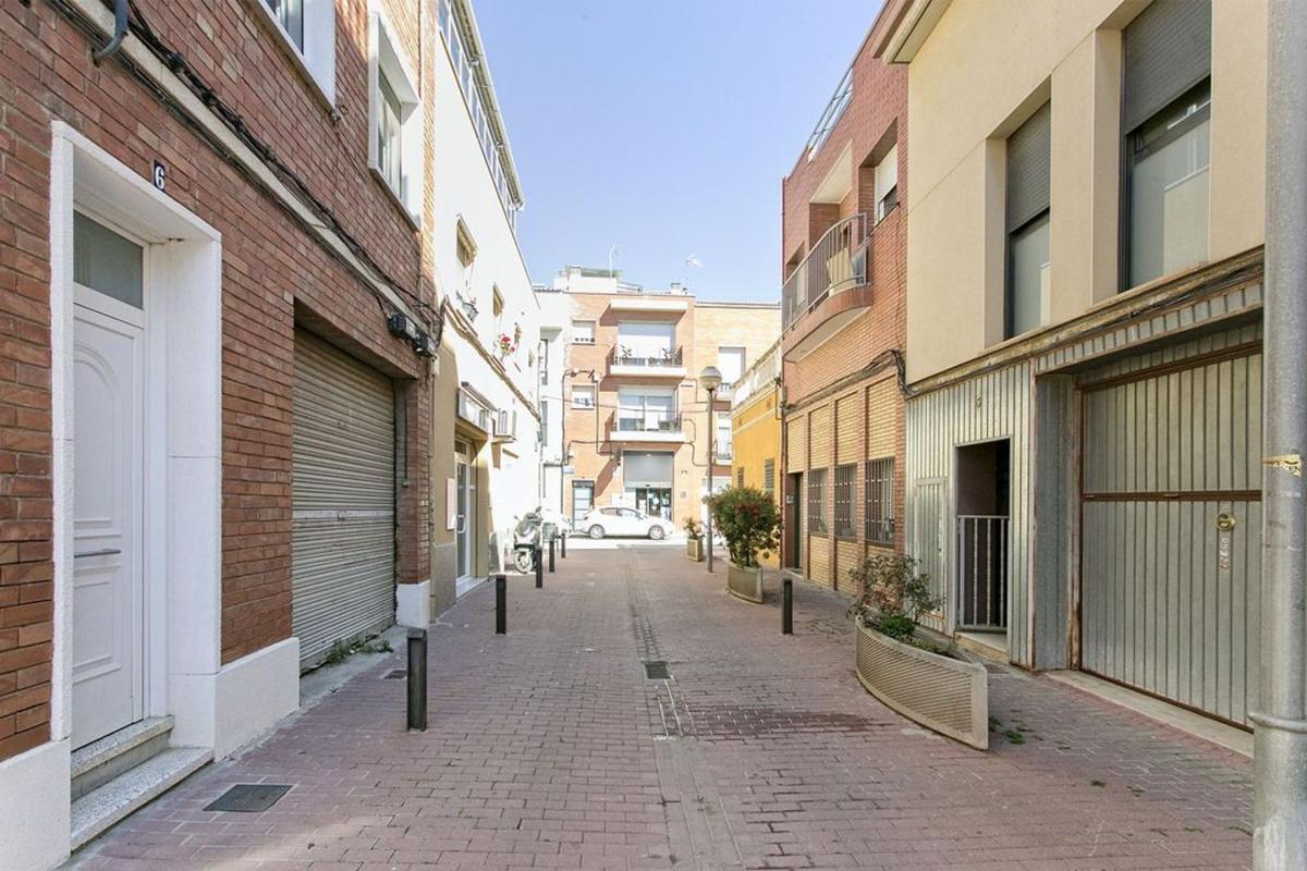 Sprzedaż niezależnego domku jednorodzinnego w  Casa o chalet en Calle de Lepanto, Almeda, Cornellà de Llobregat, Cornellà de Llobregat photo 3