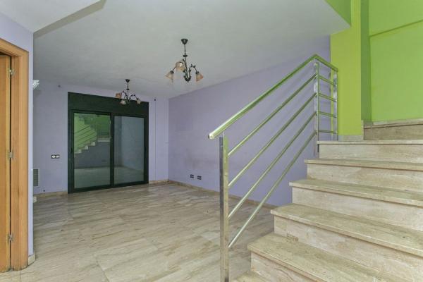 Chalet wolnostojący na sprzedaż w  Casa o chalet en Calle de Lepanto, Almeda, Cornellà de Llobregat, Cornellà de Llobregat photo 4