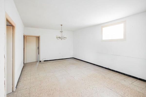Chalet pareado en Calle de la Rectoria, Centre, Sant Feliu de Llobregat photo 4