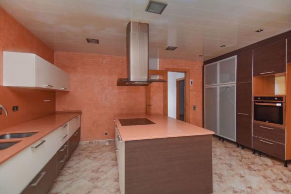 Casa o chalet independiente en Calle Solsonès, 11, Les Creus-Can Feliu de Merola-Can More, Pineda de Mar photo 4