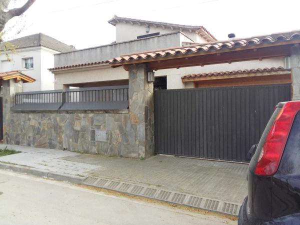 Casa o chalet independiente en Calle d'Astúries, Mirasol, Sant Cugat del Vallès thumbnail 1