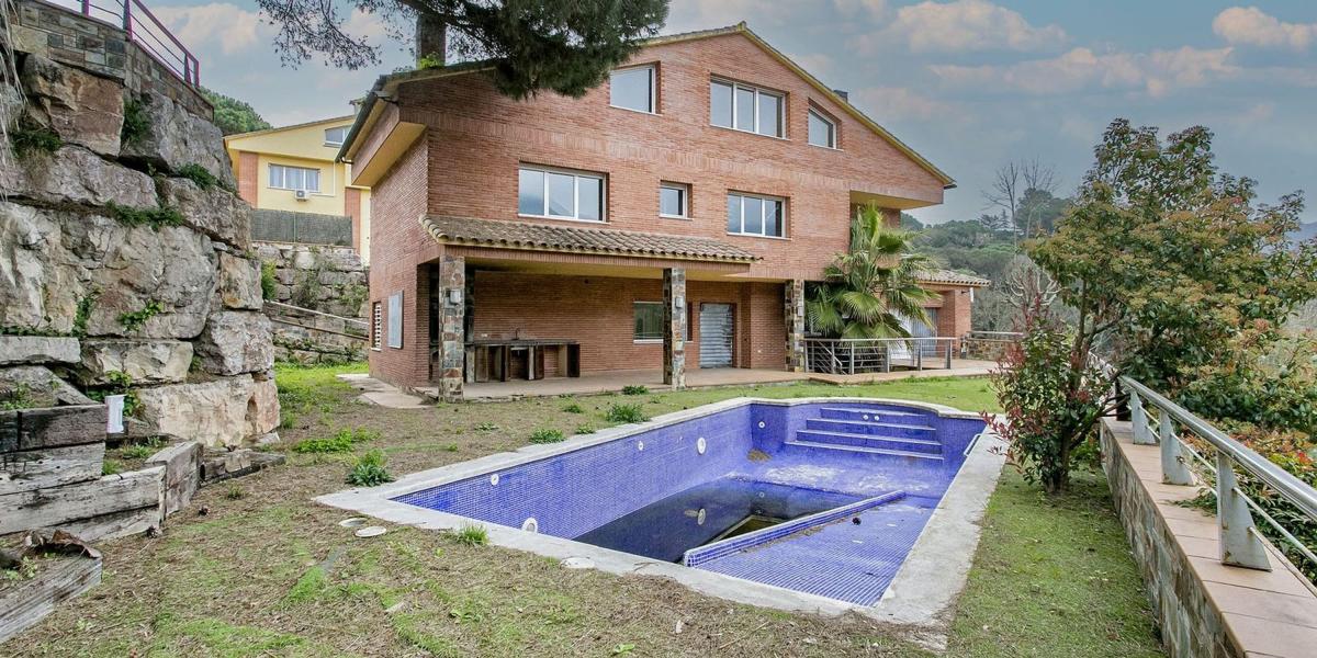 Propiedades en venta y alquiler en España photo 1