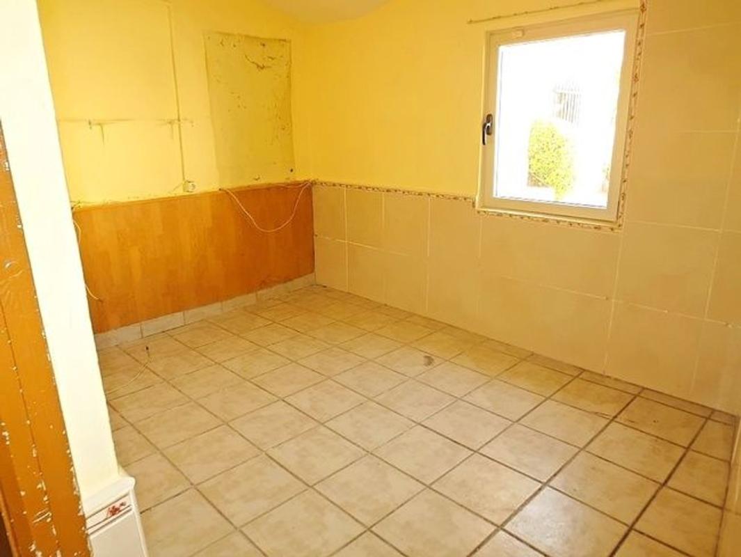Sprzedaż niezależnego domku jednorodzinnego w Casa o chalet en Calle Cerca, Estépar, Estépar photo 3