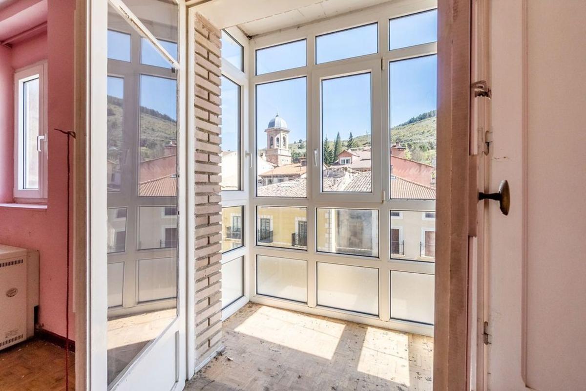 Продажа квартиры на Piso en Plaza Gervasio Zaldo Zaldo, Pradoluengo, Прадолуэнго
photo 2