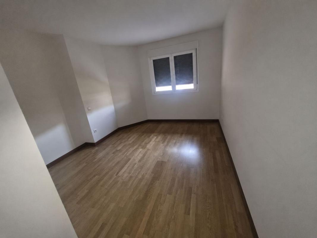 Продажа квартиры на Piso en Calle José María Codón, Villimar - V1 - V2 - S3 - S4 - San Cristobal, Burgos, Бургос
photo 5