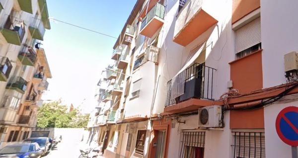 Продажа квартиры на Piso en Calle Benlliure, San José-San Bernardo, La Linea de la Concepcion, Ла Линеа де ла Консепсьон
thumbnail 1