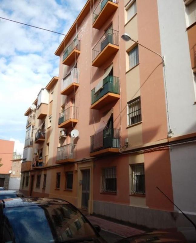 Venta de piso en Piso en Calle Benlliure, San José-San Bernardo, La Linea de la Concepcion, La Linea de la Concepcion
photo 1