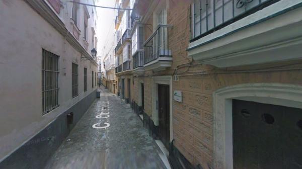 Продажа квартиры на Piso en Calle Obispo Urquinaona, La Caleta - La Viña, Cádiz, Кадис
 photo