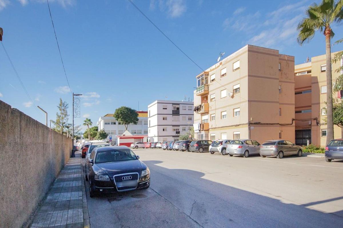 Sprzedaż mieszkania w Piso en Calle Soleares, Puente Mayorga-Campamento, San Roque, San Roque
photo 1