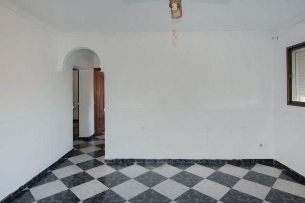 Продажа квартиры на Piso en Calle Soleares, Puente Mayorga-Campamento, San Roque, Сан-Роке
thumbnail 1