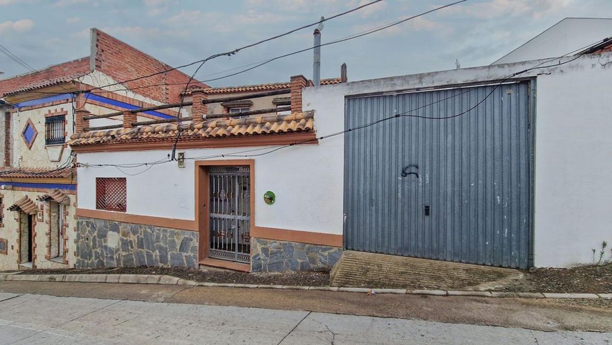 Sprzedaż niezależnego domku jednorodzinnego w Casa o chalet en Calle Isabel Pantoja, San García - La Juliana, Algeciras, Algeciras photo 1