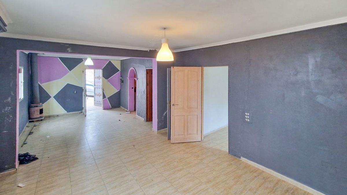 Sprzedaż niezależnego domku jednorodzinnego w Casa o chalet en Calle Isabel Pantoja, San García - La Juliana, Algeciras, Algeciras photo 2