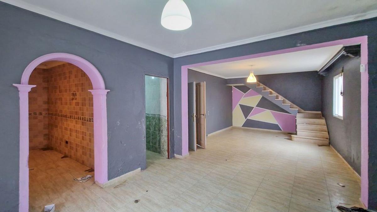 Sprzedaż niezależnego domku jednorodzinnego w Casa o chalet en Calle Isabel Pantoja, San García - La Juliana, Algeciras, Algeciras photo 3