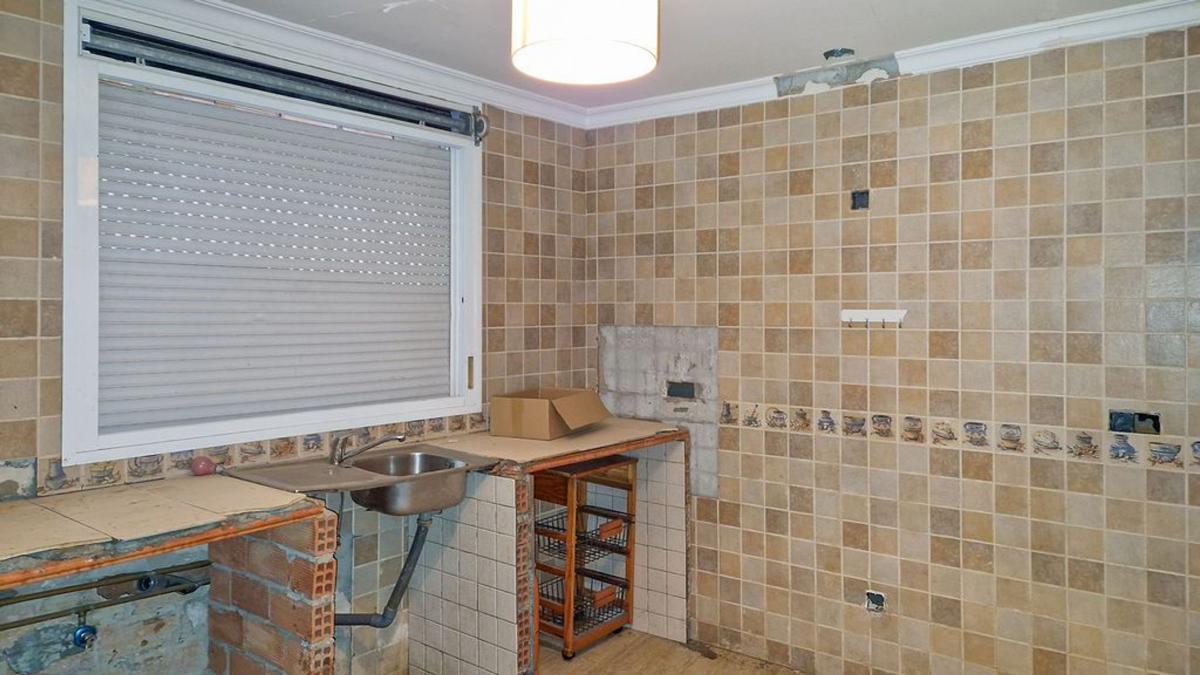 Sprzedaż niezależnego domku jednorodzinnego w Casa o chalet en Calle Isabel Pantoja, San García - La Juliana, Algeciras, Algeciras photo 4