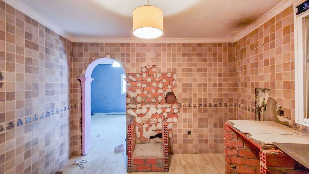 Sprzedaż niezależnego domku jednorodzinnego w Casa o chalet en Calle Isabel Pantoja, San García - La Juliana, Algeciras, Algeciras photo 5