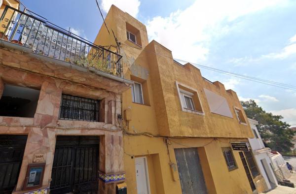 Independent chalet for sale in Casa o chalet en Calle Huerta las Pilas, La Granja - La Colina - Los Pastores, Algeciras, Algeciras
 photo
