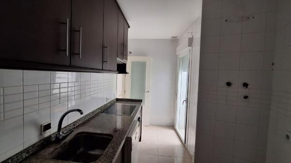 Продажа квартиры на Piso en Calle Santa Inés, Centro Histórico - Plaza España, Cádiz, Кадис
 photo 3