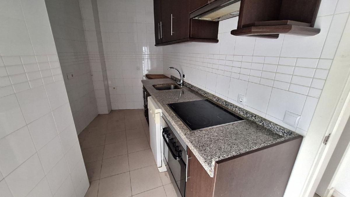 Sale of apartment in Piso en Calle Santa Inés, Centro Histórico - Plaza España, Cádiz, Cádiz
photo 4