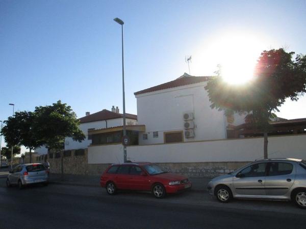 Casa o chalet independiente en Calle Torre del Tajo, El Rocío - La Milagrosa, Jerez de la Frontera photo 1