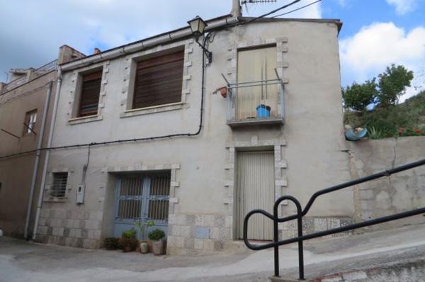 Chalet pareado en Calle Arrabal, Higueras photo