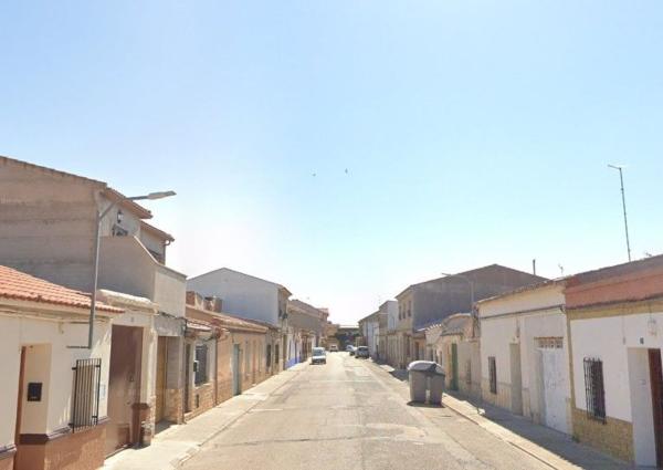 Chalet pareado en Calle Pasión, Argamasilla de Alba photo