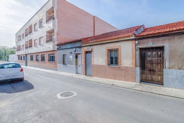 Chalet independiente en venta en Casa o chalet en Calle Molinos de Viento, Ctra de Córdoba - Libertad, Puertollano, Puertollano
photo 1