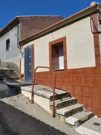 Chalet pareado en Calle América, Las Mercedes - El Carmen, Puertollano photo 1