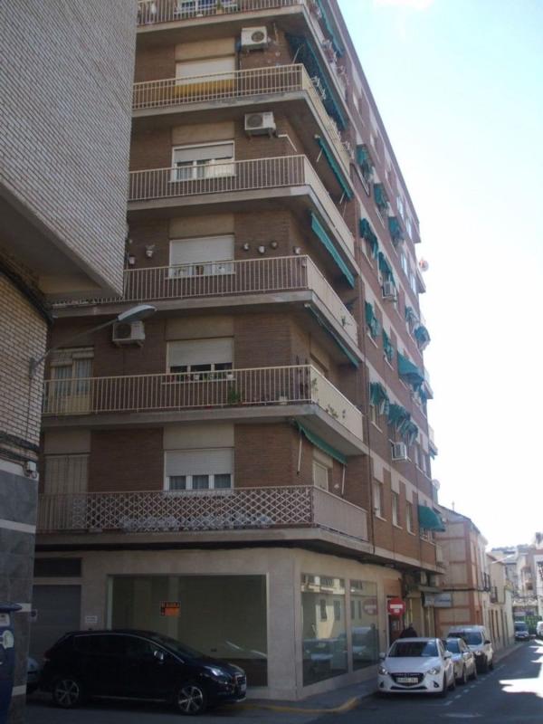 Sprzedaż mieszkania w Piso en Calle Buensuceso, Centro, Valdepeñas, Valdepeñas
photo 1