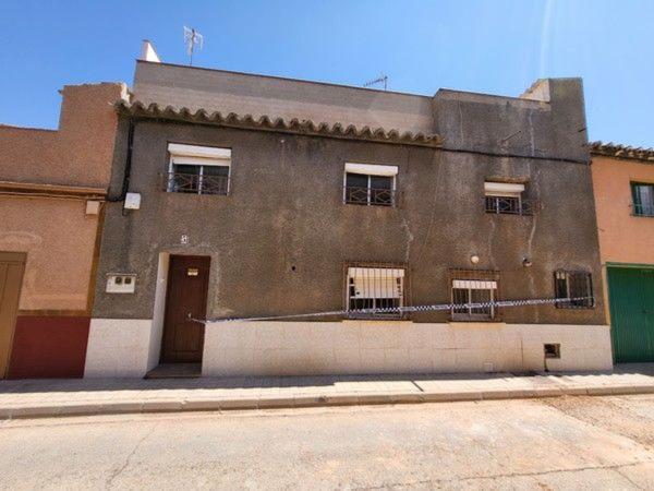 Chalet pareado en Calle Zacatín, Manzanares photo 1
