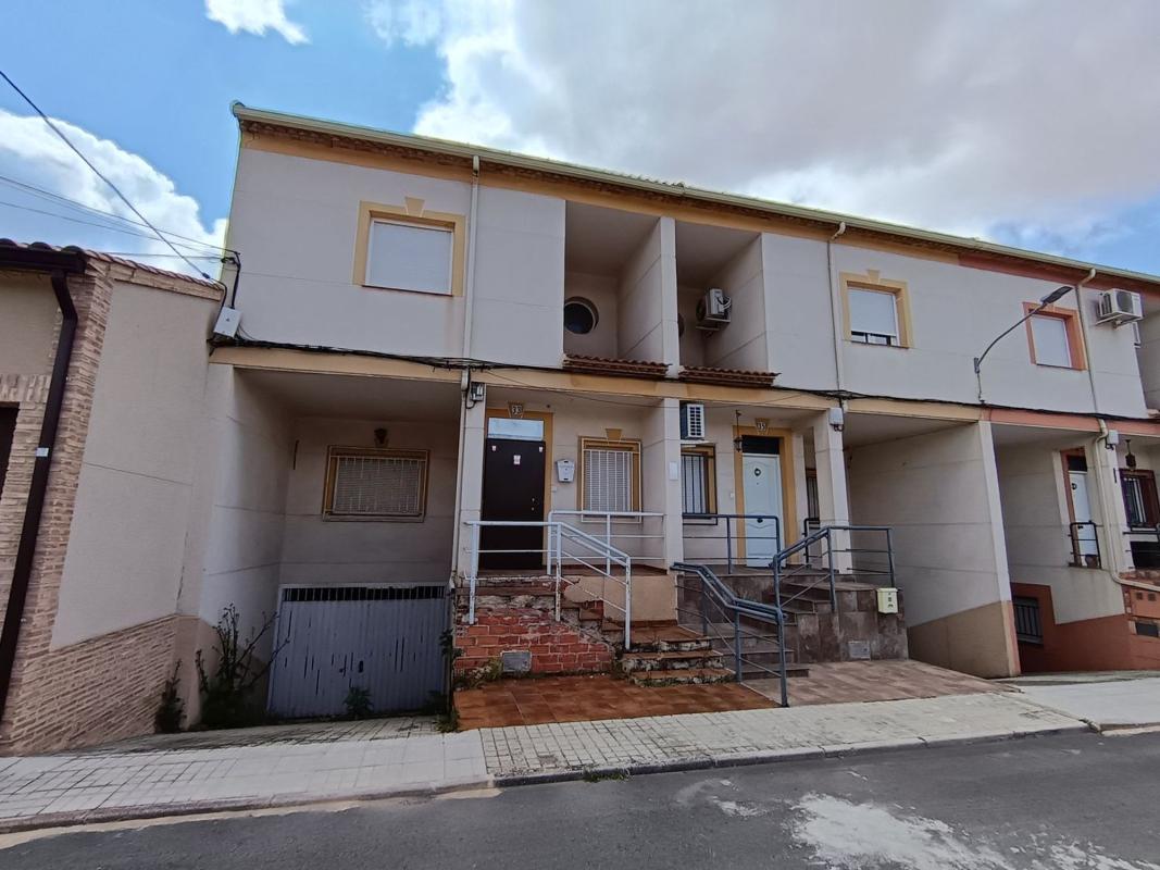 Продажа отдельного шале в Casa o chalet en Calle Granátula, Moral de Calatrava, Мораль-де-Калатрава photo 1