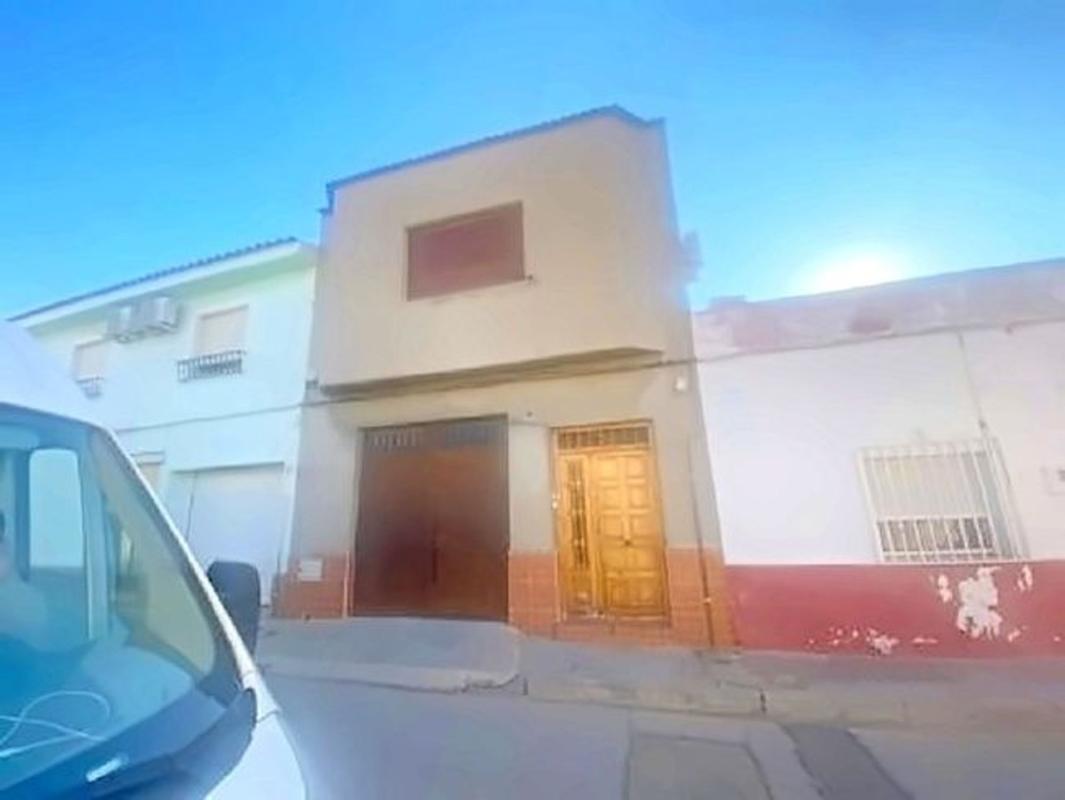 Venta de chalet independiente en Casa o chalet en Calle Santo Tomás de Villanueva, Socuéllamos, Socuéllamos
photo 1