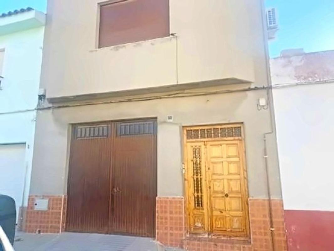 Venta de chalet independiente en Casa o chalet en Calle Santo Tomás de Villanueva, Socuéllamos, Socuéllamos
photo 2