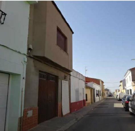 Chalet independiente en venta en Casa o chalet en Calle Santo Tomás de Villanueva, Socuéllamos, Socuéllamos
thumbnail 2