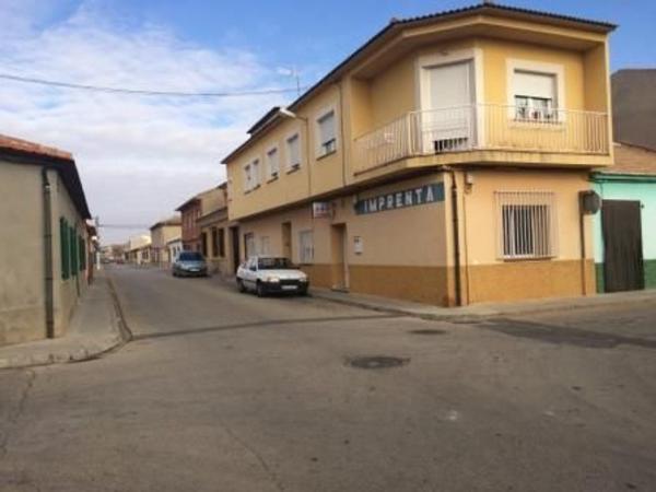 Chalet pareado en Calle Dieciocho de Julio, Socuéllamos photo