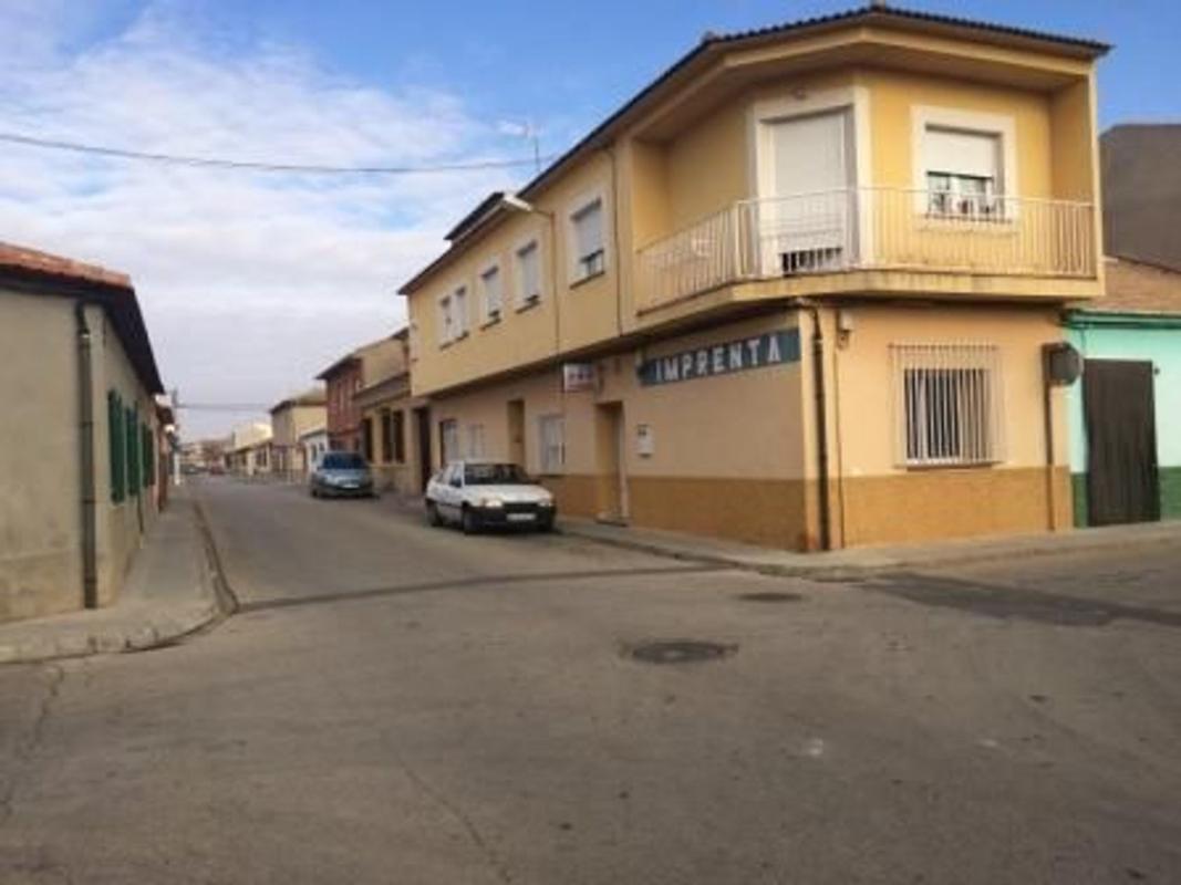 Propiedades en venta y alquiler en España photo 1