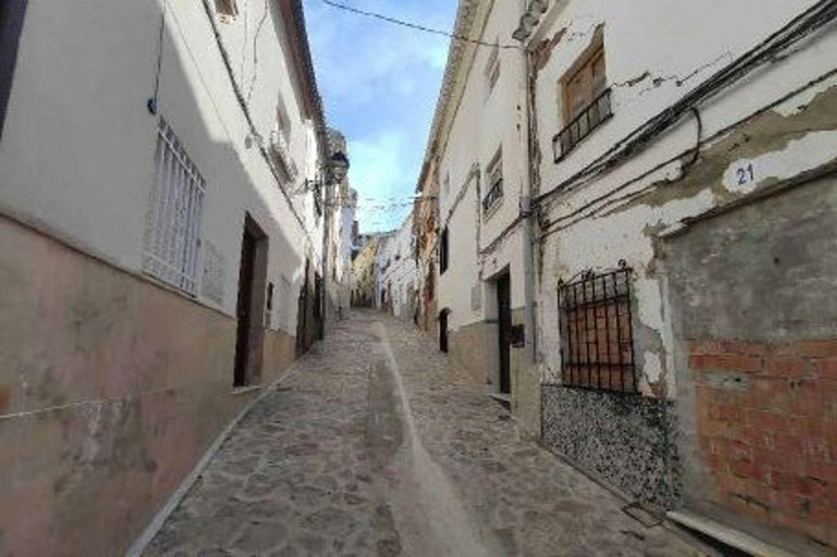 Sprzedaż niezależnego domku jednorodzinnego w  Casa o chalet en Calle Benito Lastres, Baena, Baena photo 4