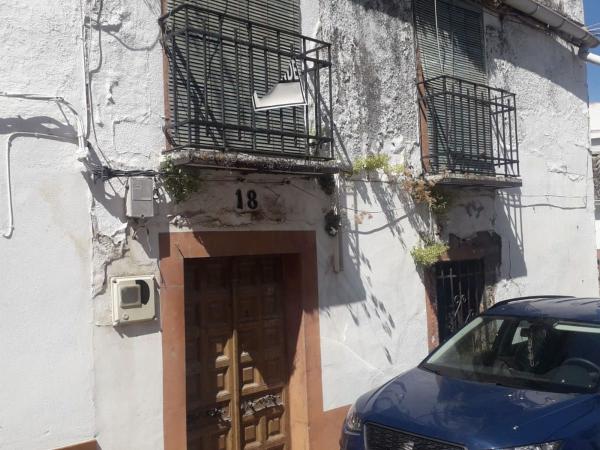 Chalet pareado en Calle Cantones, Montoro thumbnail 1