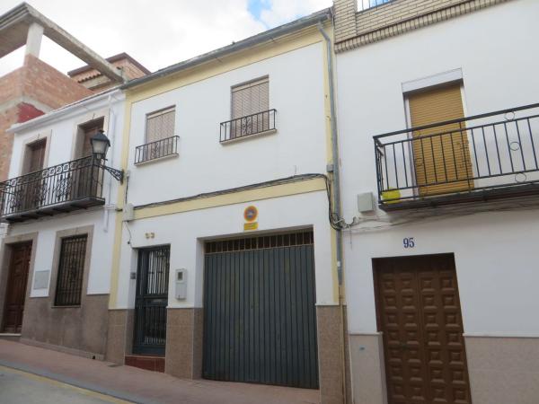 Chalet pareado en Calle Colón, Fernan Nuñez photo 1
