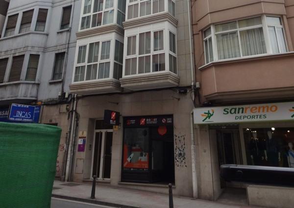 Venta de piso en Piso en Avenida Finisterre, Juan Flórez-San Pablo, A Coruña, A Coruña
 photo
