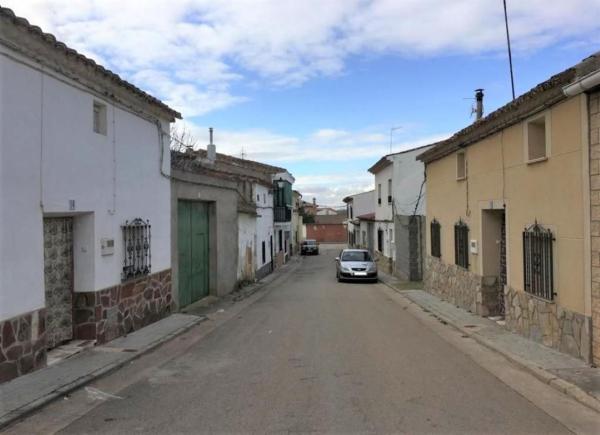 Chalet pareado en Calle Torreón, Villamayor de Santiago photo 4