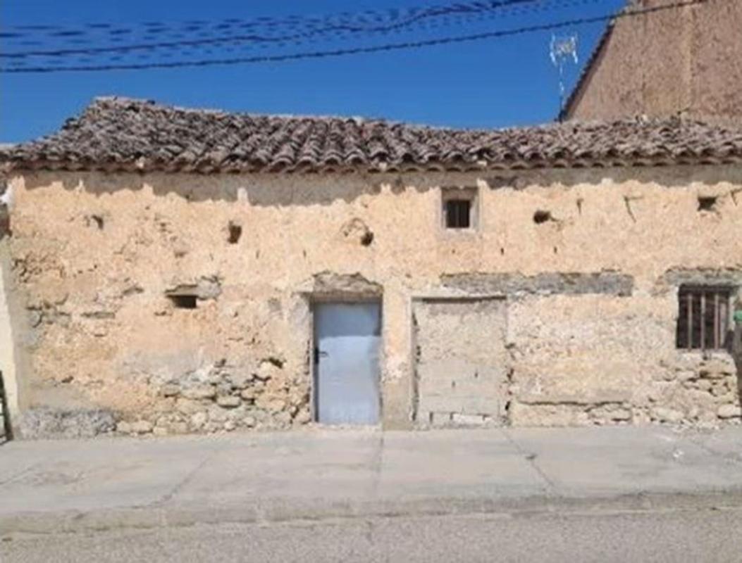 Venta de chalet independiente en Casa o chalet en Calle de las Cruces, Cañada del Hoyo, Cañada del Hoyo
photo 1