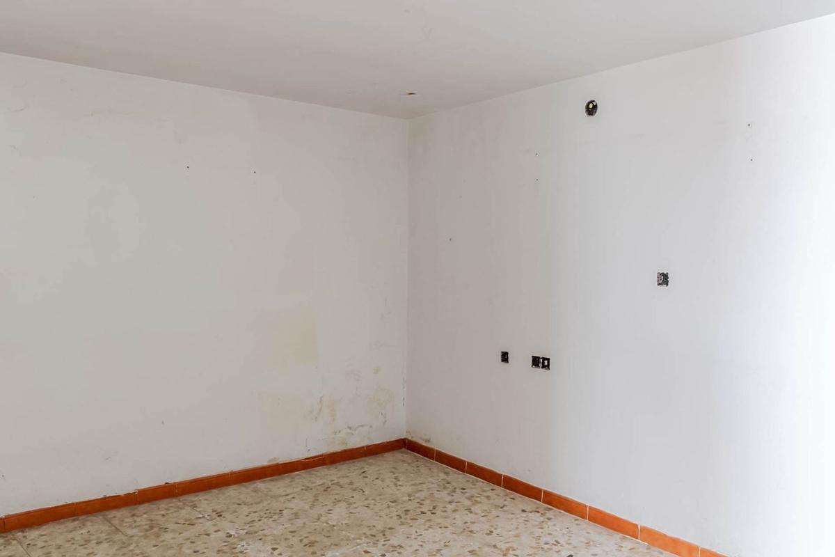 Sale of apartment in Piso en Calle Iglesia, La Frontera, The Frontier
photo 2