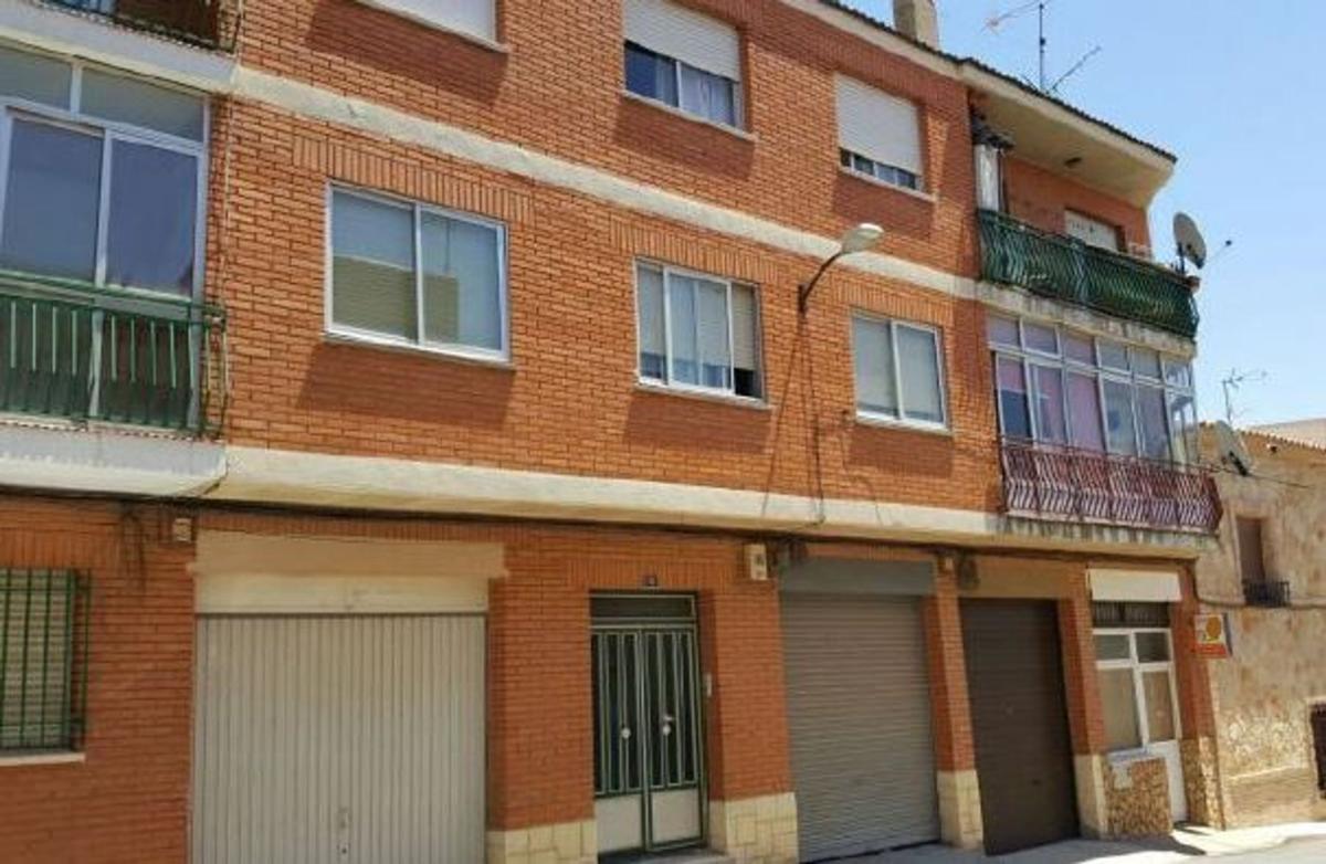Venta de piso en Piso en Calle Elena González, Las Pedroñeras, Las Pedroñeras
photo 1